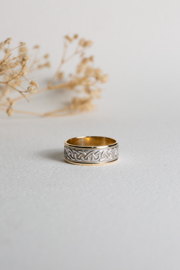 Mens celtic white and yellow gold ring