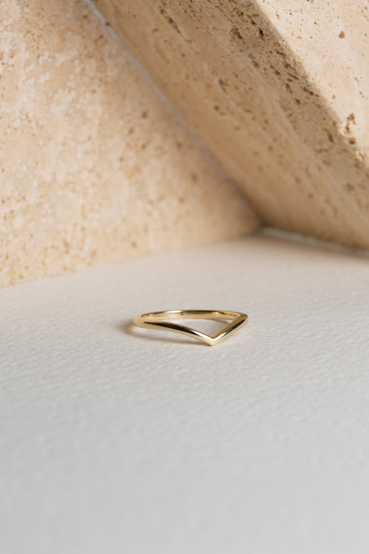 Plain gold ladies wishbone wedding ring