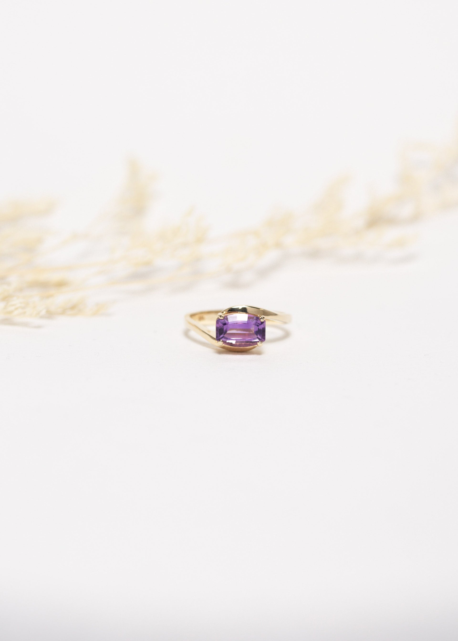 Amethyst Ring Yellow Gold