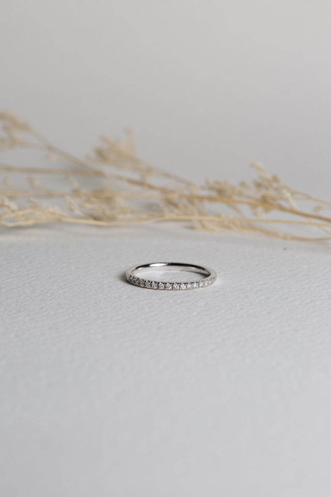 White gold diamond-set wedding band