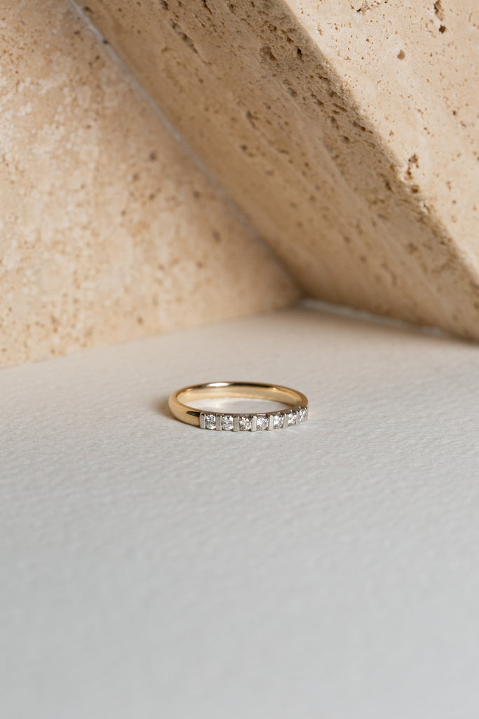 gold and diamond wedding ring