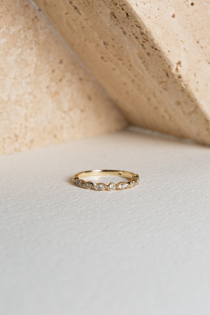 Vintage inspired diamond wedding ring
