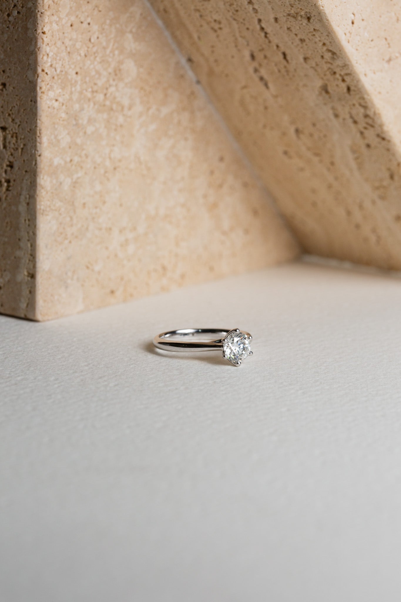 1 carat diamond solitaire ring, set in white gold