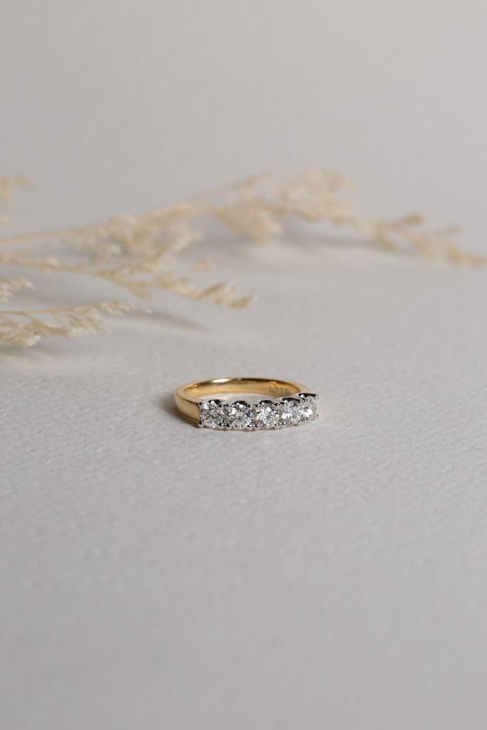 5-stone diamond ring set on an 18ct gold band