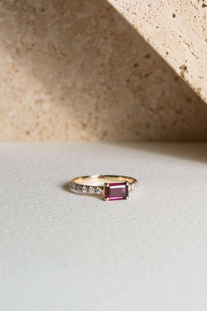 Rhodolite garnet and diamond dress ring