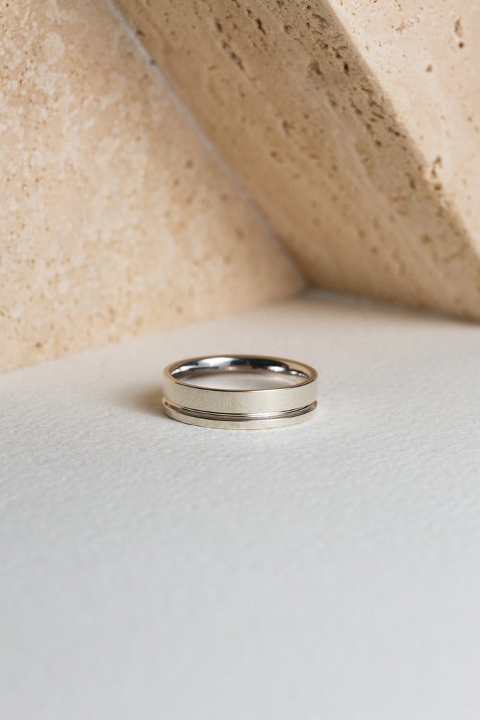 Gents white gold wedding ring 