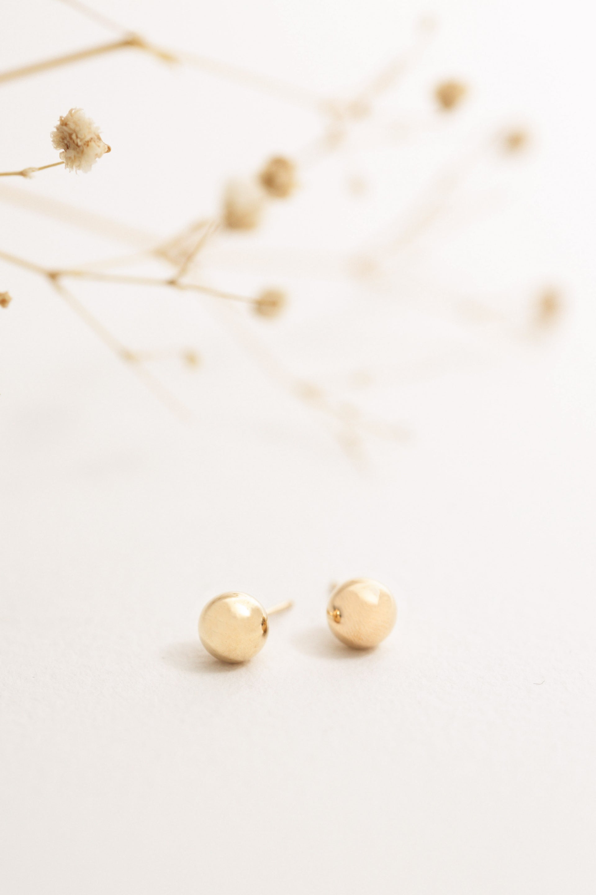 Essential Ball Stud Earrings