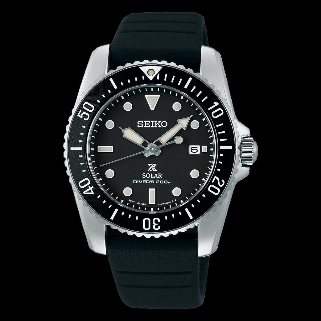 Seiko Solar powered divers watch with rotating bezel and black rubber strap