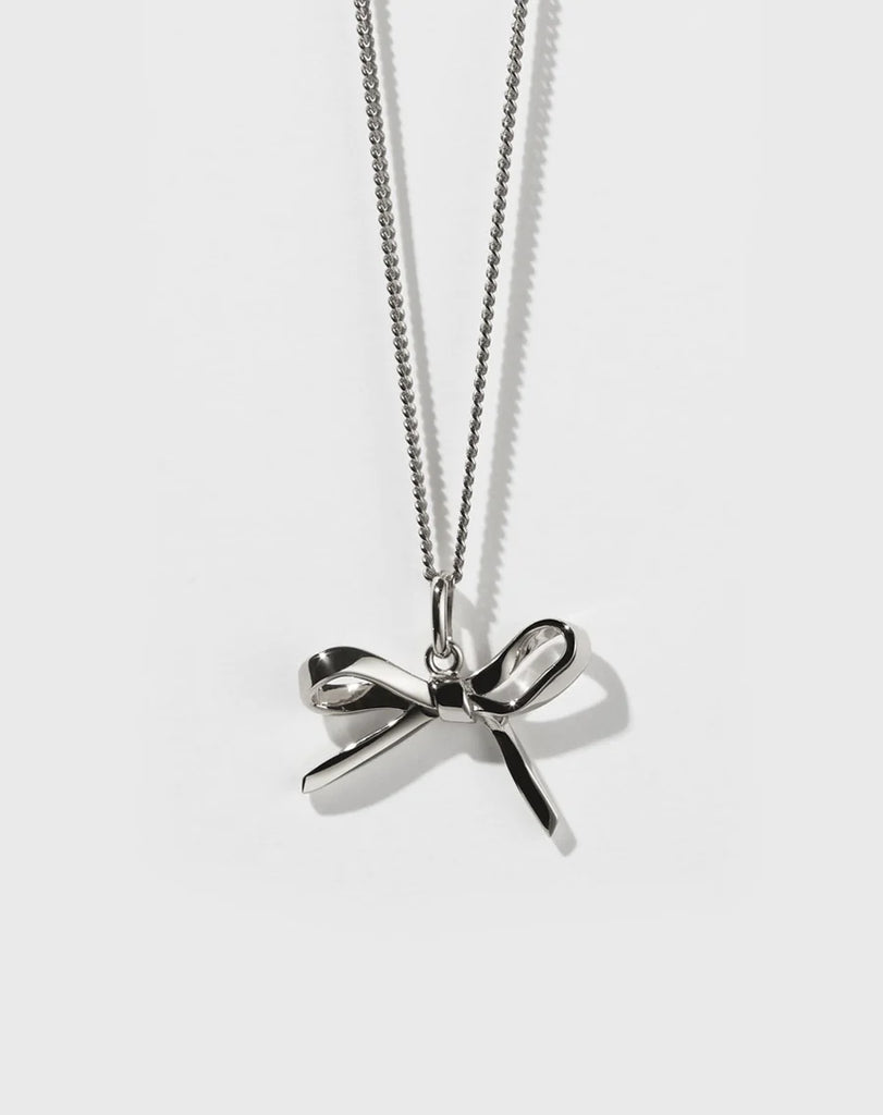 Silver bow necklace