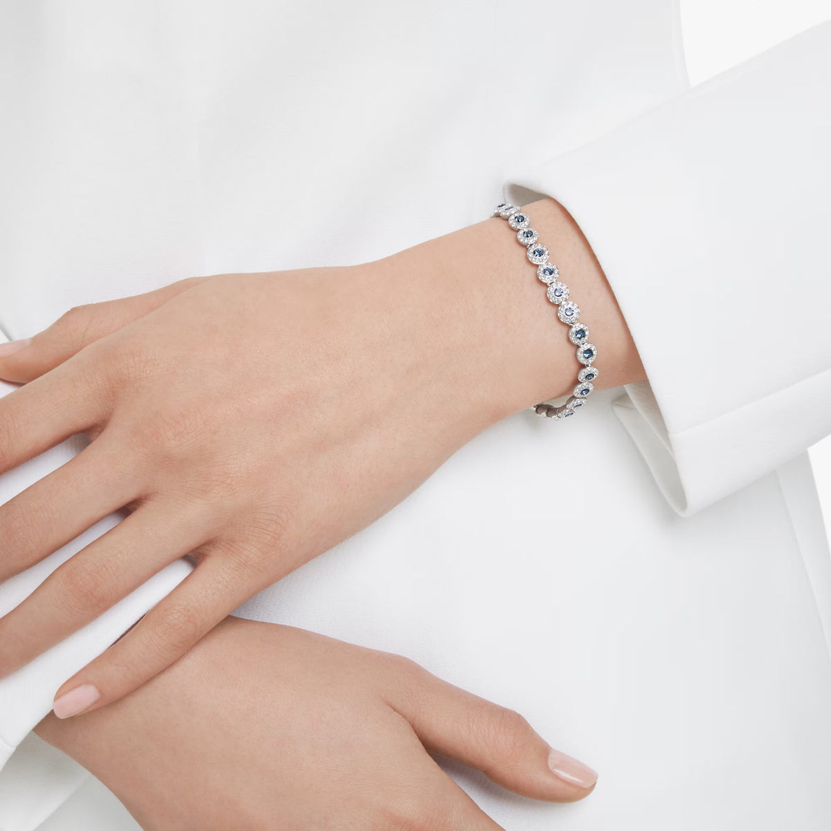 Swarovski Una Angelic blue bracelet detail