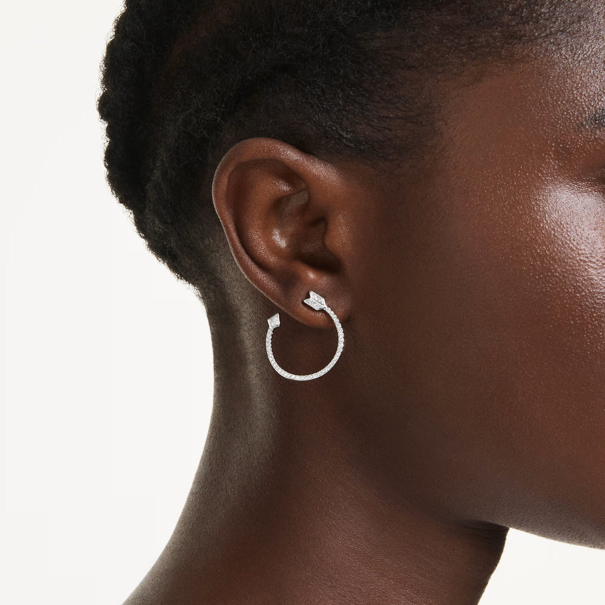 Swarovski Idyllia hoop earrings Arrow 5741522