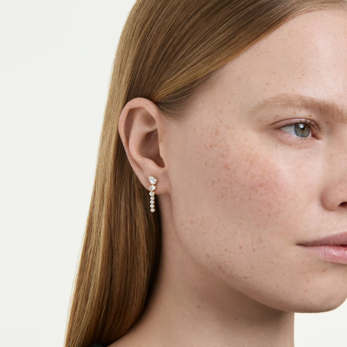 Swarovski Mesmera Earrings White